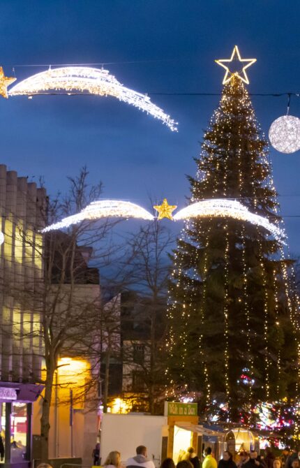 Winterval 2021. Picture: Patrick Browne

Winterval, Ireland’s largest Christmas festival, returns to Waterford this weekend and runs over 19 magical days across 5 weeks with its biggest and most festive nineteen-day programme of events for all ages. Brought to you by Waterford City and County Council, this winter’s festival integrates the old and the new, with festival favourites that everyone knows and loves and a new mix of exciting programming to elevate Winterval to a whole new level.